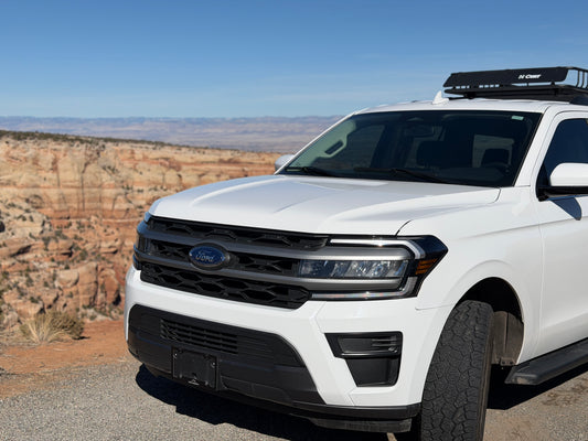 One Day Luxury SUV + Chauffeur – Unlimited Trips